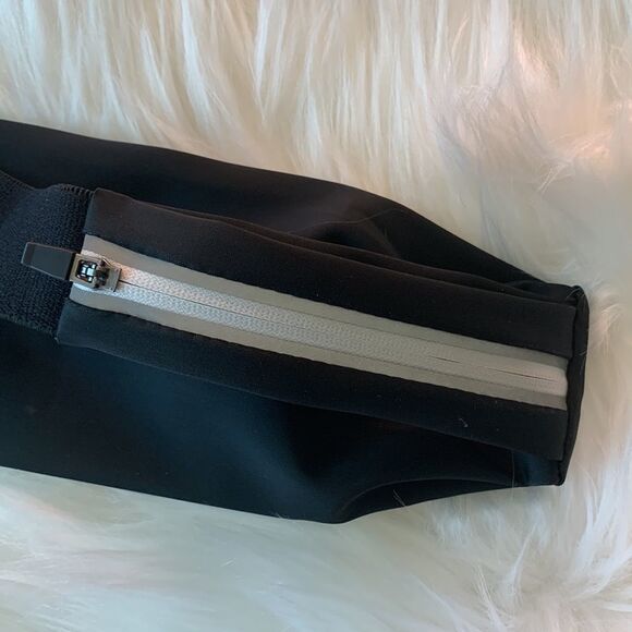 BLACK UNISEX ZOBHA BELT BAG - Picture 7 of 11